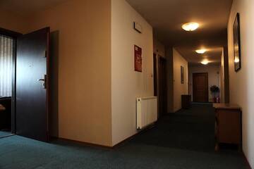 Фото номера Апартаменты (для 4 взрослых) Апарт-отели Hotel Katrina г. Остшешув 3